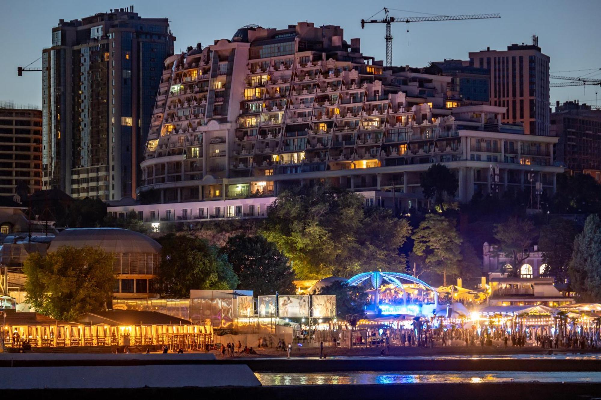 Arcadia City Apartments Одесса Экстерьер фото